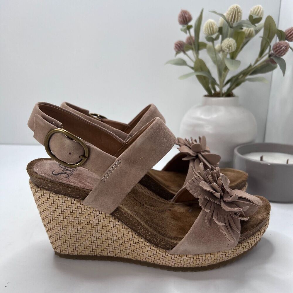Sofft Cali Suede Floral Wedge Sandals Rose Taupe SF0078188 Women's 8.5M NWOB - Picture 3 of 10